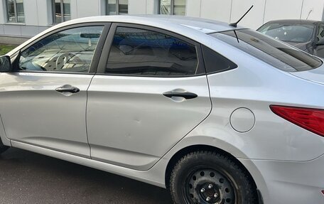 Hyundai Solaris II рестайлинг, 2015 год, 600 000 рублей, 3 фотография