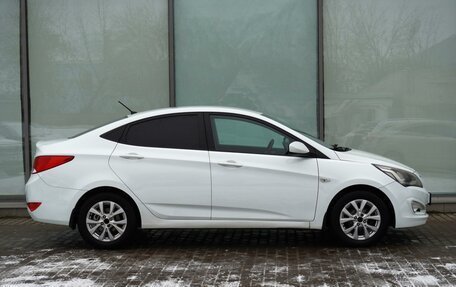 Hyundai Solaris II рестайлинг, 2015 год, 850 000 рублей, 5 фотография