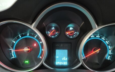 Chevrolet Cruze II, 2014 год, 850 000 рублей, 9 фотография