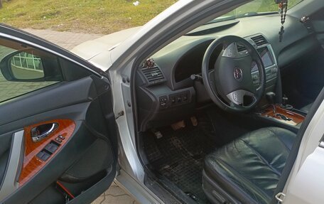 Toyota Camry, 2010 год, 1 300 000 рублей, 7 фотография