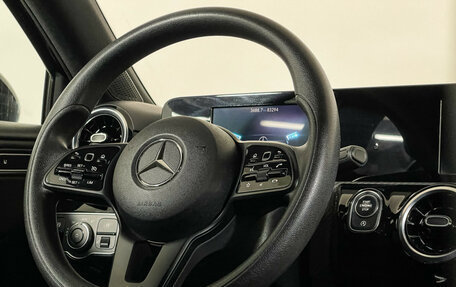 Mercedes-Benz A-Класс, 2018 год, 2 548 000 рублей, 14 фотография