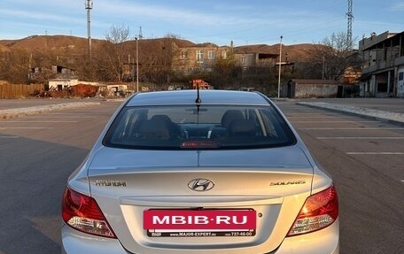 Hyundai Solaris II рестайлинг, 2011 год, 615 000 рублей, 2 фотография