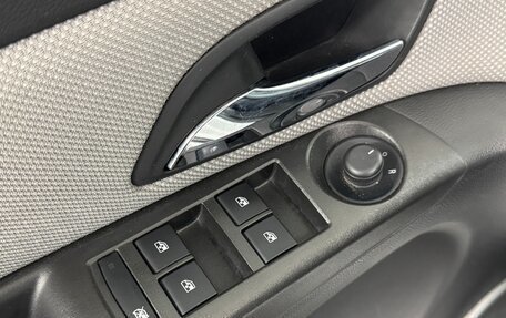 Chevrolet Cruze II, 2013 год, 940 000 рублей, 8 фотография