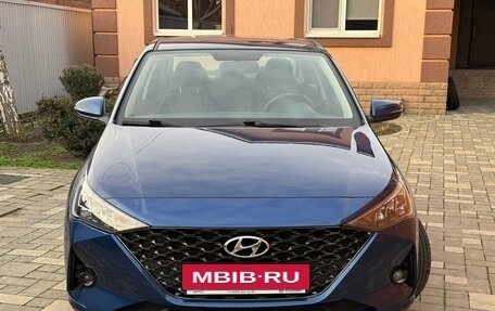 Hyundai Solaris II рестайлинг, 2021 год, 1 950 000 рублей, 2 фотография