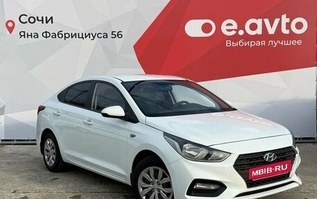 Hyundai Solaris II рестайлинг, 2017 год, 800 000 рублей, 3 фотография