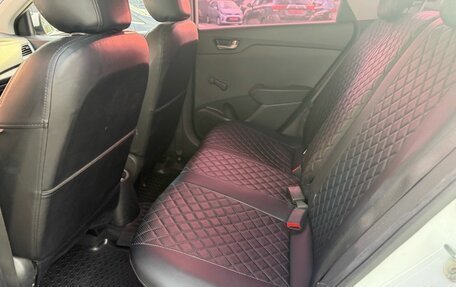 Hyundai Solaris II рестайлинг, 2017 год, 800 000 рублей, 17 фотография