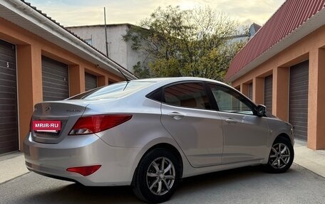 Hyundai Solaris II рестайлинг, 2015 год, 1 245 000 рублей, 2 фотография