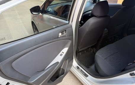 Hyundai Solaris II рестайлинг, 2015 год, 1 245 000 рублей, 19 фотография