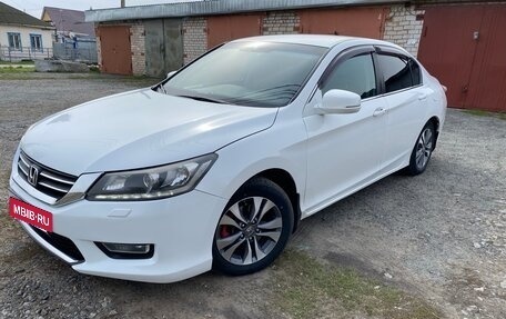 Honda Accord IX рестайлинг, 2013 год, 1 280 000 рублей, 1 фотография