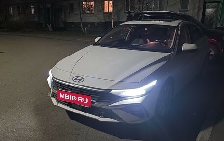Hyundai Elantra, 2023 год, 1 820 рублей, 1 фотография