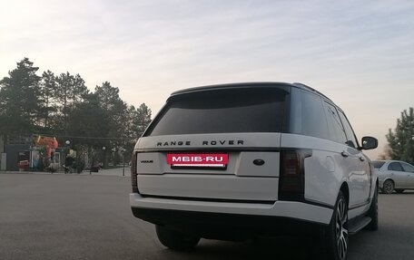 Land Rover Range Rover IV рестайлинг, 2013 год, 3 000 000 рублей, 5 фотография