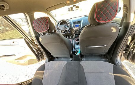 Hyundai Solaris II рестайлинг, 2011 год, 855 000 рублей, 19 фотография