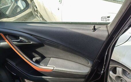 Opel Astra J, 2011 год, 650 000 рублей, 3 фотография