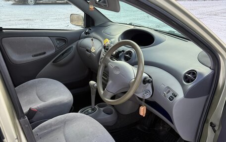 Toyota Platz, 2001 год, 334 000 рублей, 8 фотография