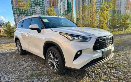 Toyota Highlander, 2025 год, 5 800 000 рублей, 3 фотография