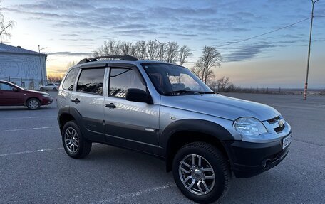 Chevrolet Niva I рестайлинг, 2014 год, 485 000 рублей, 2 фотография