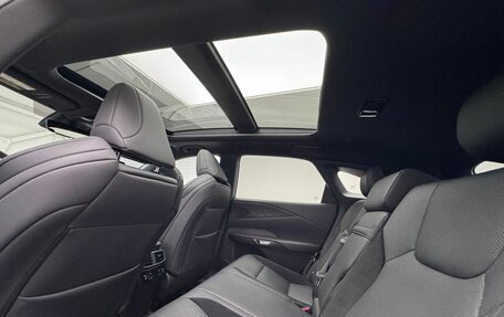 Lexus RX IV рестайлинг, 2023 год, 9 990 000 рублей, 16 фотография