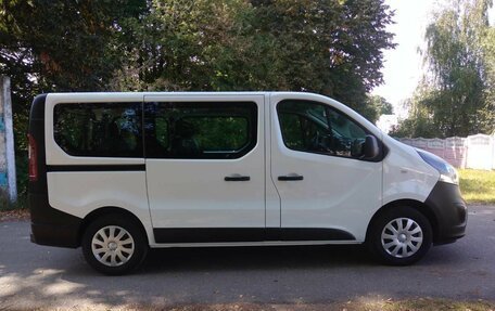 Opel Vivaro B, 2018 год, 2 149 000 рублей, 6 фотография