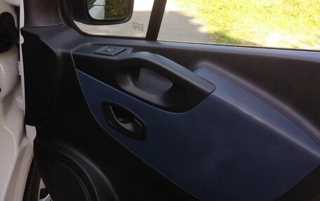 Opel Vivaro B, 2018 год, 2 149 000 рублей, 22 фотография