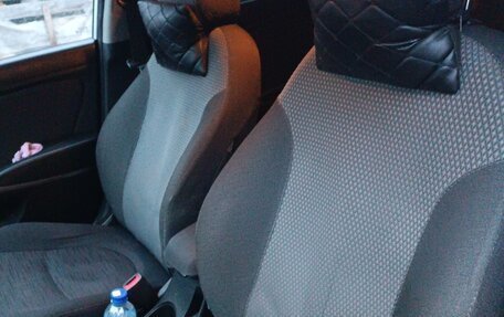 Hyundai Solaris II рестайлинг, 2015 год, 800 000 рублей, 10 фотография