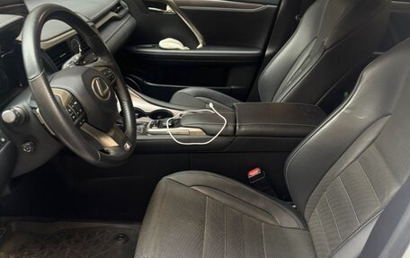 Lexus RX IV рестайлинг, 2018 год, 4 300 000 рублей, 5 фотография