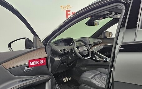 Peugeot 3008 II, 2022 год, 2 213 000 рублей, 10 фотография