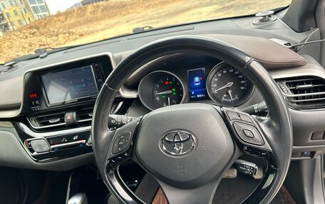 Toyota C-HR I рестайлинг, 2018 год, 1 900 000 рублей, 15 фотография