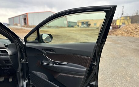 Toyota C-HR I рестайлинг, 2018 год, 1 900 000 рублей, 14 фотография