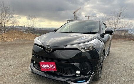 Toyota C-HR I рестайлинг, 2018 год, 1 900 000 рублей, 19 фотография