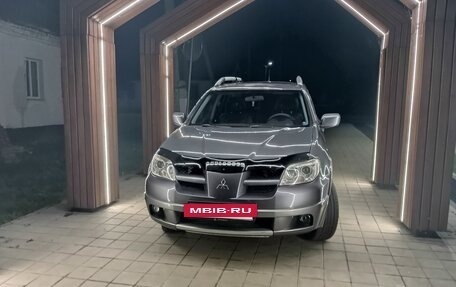 Mitsubishi Outlander III рестайлинг 3, 2006 год, 750 000 рублей, 10 фотография