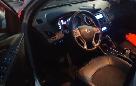 Hyundai ix35 I рестайлинг, 2010 год, 900 000 рублей, 2 фотография