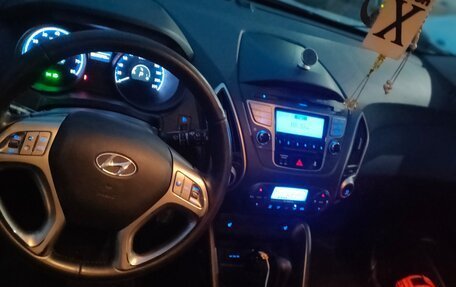 Hyundai ix35 I рестайлинг, 2010 год, 900 000 рублей, 4 фотография