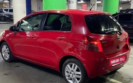 Toyota Yaris III рестайлинг, 2007 год, 455 000 рублей, 4 фотография