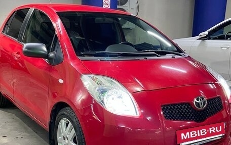 Toyota Yaris III рестайлинг, 2007 год, 455 000 рублей, 13 фотография