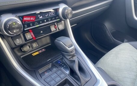 Toyota RAV4, 2025 год, 4 160 000 рублей, 9 фотография