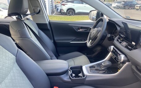 Toyota RAV4, 2025 год, 4 160 000 рублей, 14 фотография