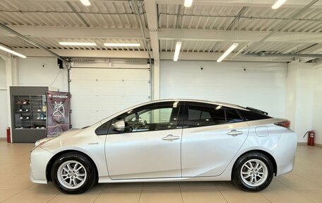 Toyota Prius IV XW50, 2017 год, 1 329 000 рублей, 3 фотография