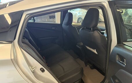 Toyota Prius IV XW50, 2017 год, 1 329 000 рублей, 17 фотография