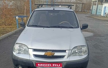 Chevrolet Niva I рестайлинг, 2012 год, 530 000 рублей, 1 фотография