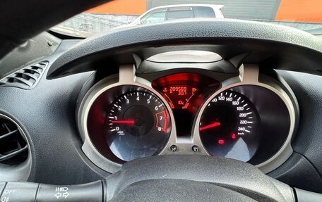 Nissan Juke II, 2011 год, 650 000 рублей, 14 фотография