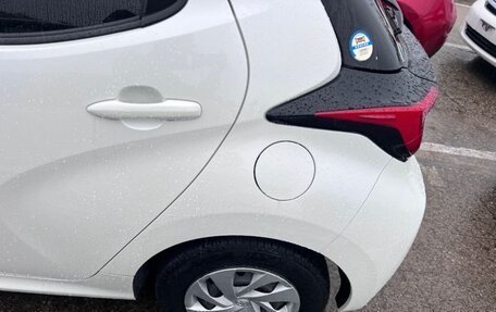 Toyota Yaris, 2022 год, 1 000 000 рублей, 8 фотография