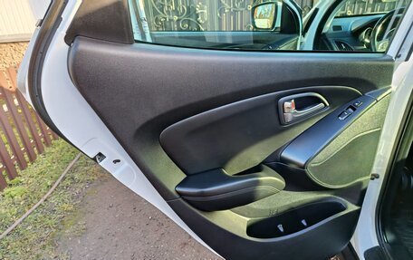 Hyundai ix35 I рестайлинг, 2015 год, 1 785 000 рублей, 29 фотография