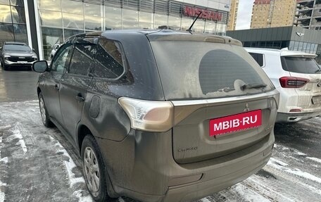 Mitsubishi Outlander III рестайлинг 3, 2012 год, 1 340 000 рублей, 3 фотография