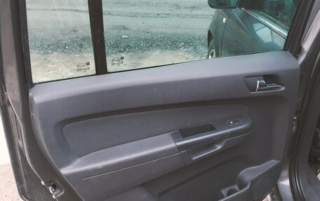 Opel Zafira B, 2010 год, 530 000 рублей, 18 фотография