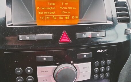 Opel Zafira B, 2010 год, 530 000 рублей, 28 фотография