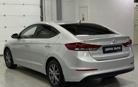 Hyundai Elantra VI рестайлинг, 2018 год, 1 399 000 рублей, 4 фотография