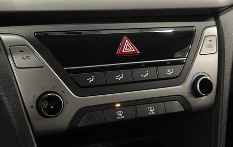 Hyundai Elantra VI рестайлинг, 2018 год, 1 399 000 рублей, 13 фотография