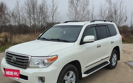 Toyota Land Cruiser 200, 2014 год, 4 390 000 рублей, 2 фотография