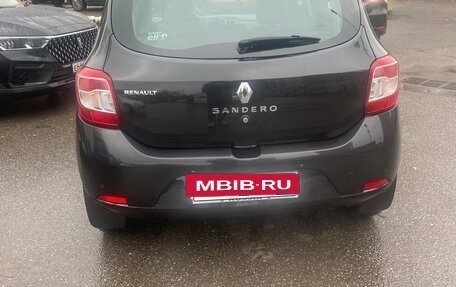 Renault Sandero II рестайлинг, 2015 год, 720 000 рублей, 2 фотография