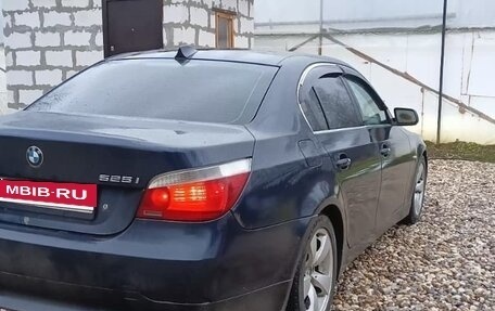 BMW 5 серия, 2005 год, 630 000 рублей, 3 фотография